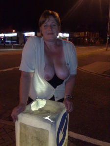 maman nue en photo sexe  083